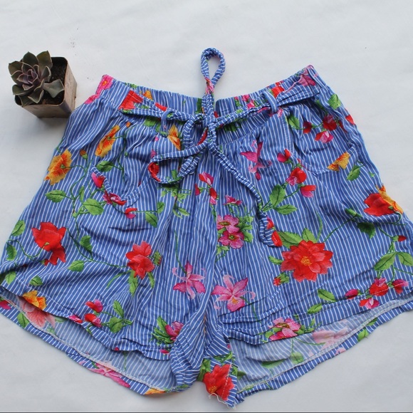 BLUNCY FLORAL SHORTS - Picture 1 of 5